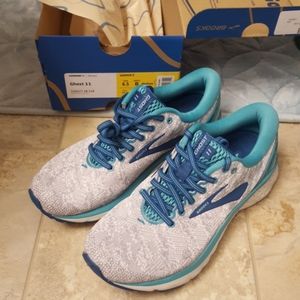 Brooks Ghost 11 running shoes